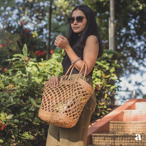 YILDIZ - Water hyacinth Tote Bag