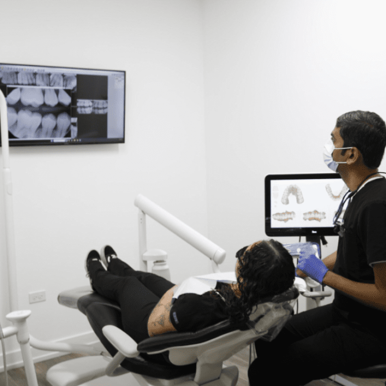 Veneers-Dentist-in-Lincolnwood-family-Dental (1)